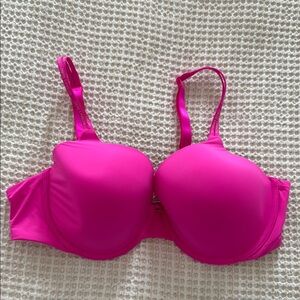 Vibrant Pink Women's Bra Victoria’s Secret never worn 40C new